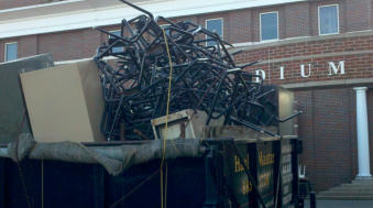 junk being removed in Nashville  